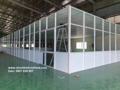 Báo Giá Vách Ngăn Nhôm Kính Hệ 700 Năm 2024