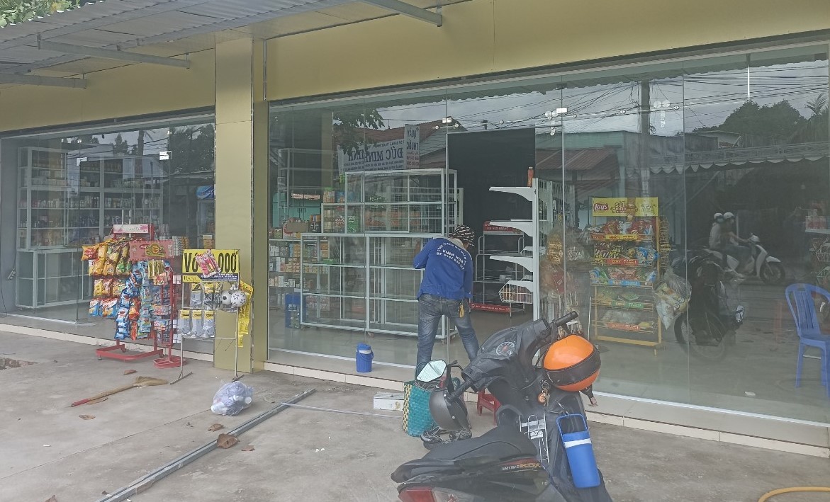 Cửa kính cường lực