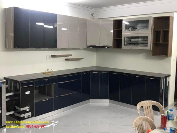 Tủ bếp nhôm kính cao cấp