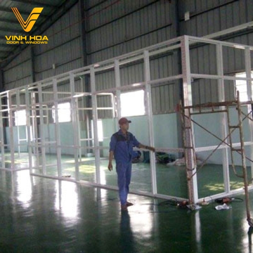 VÁCH NGĂN NHÔM KÍNH HỆ 1000